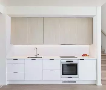 AINA-keittiot_metrihinta-keittio1 AINA-keittiöt metrimallisto - keittiöt metrihinnoittelulla